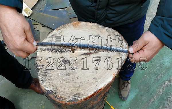 江蘇的1500大型木材粉碎機試機